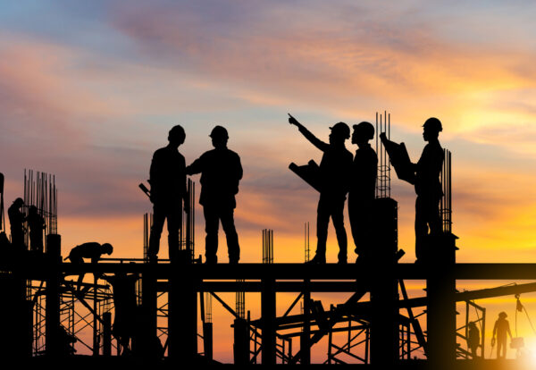 Silhouette,Of,Engineer,And,Worker,On,Building,Site,,Construction,Site